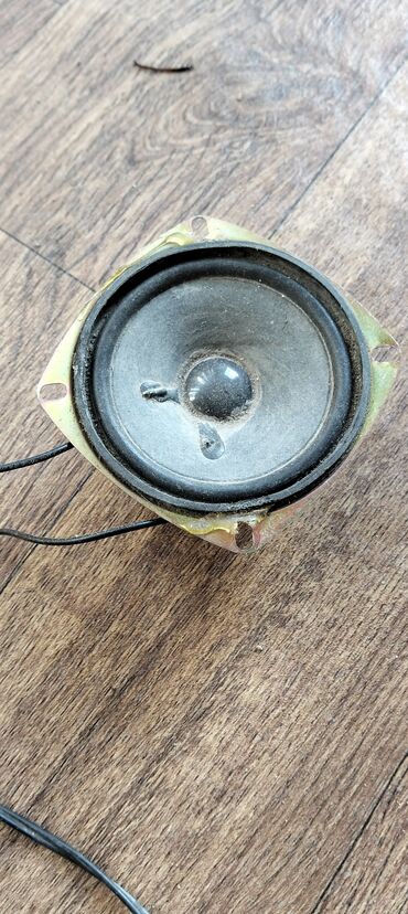 Dinamiklər və kolonkalar: Basovka sökülüb kimə ne lazmdi sa buyrub elqe saxlya biler — 3