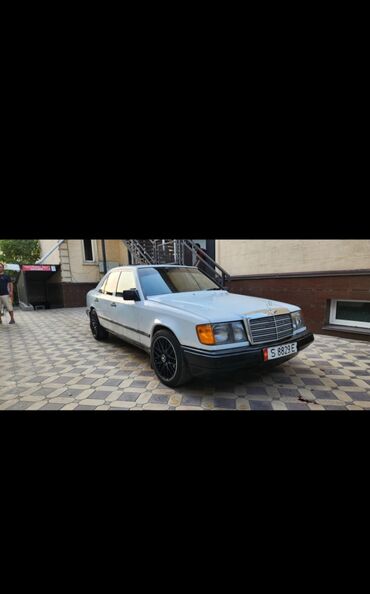 мазда автомобил: Mercedes-Benz W124: 1988 г., 2.5 л, Механика, Дизель, Седан