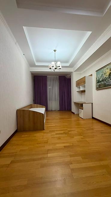 red centr: Продается полноценная 4-комнатная квартира в самом центре Бишкека 📍 — 8