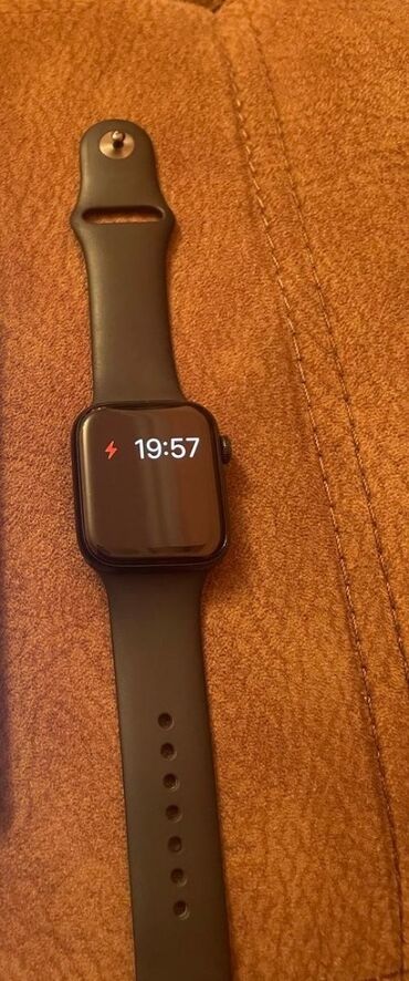 Smart saatlar: İşlənmiş, Smart saat, Apple, Suya davamlı, rəng - Qara
