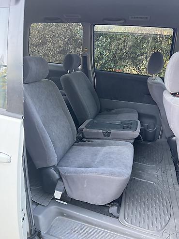Voyah: Toyota Voxy: 2005 г., 2 л, Вариатор, Бензин, Минивэн — 3