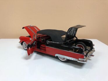 Avtomobil modelləri: Pontiac, 2000 il, 1:18, Dəmir, Ödənişli çatdırılma, Ünvandan götürmə, Rayonlara çatdırılma — 2