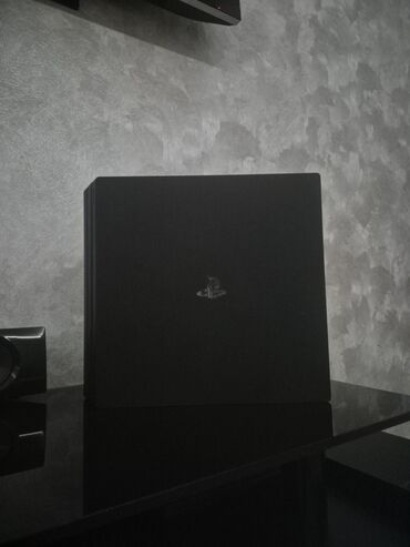 PS4 (Sony Playstation 4): Satılır. Nasazlığı yoxdur. Tam işləkdir. Klub malı olmayıb. plombu — 1