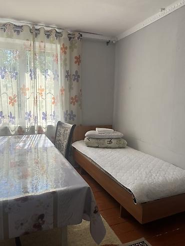 Продажа коттеджей и домов: Продаю ДВУХЭТАЖНЫЙ дом в самом центре Чон Сары Ой в Иссык at lalafo.kg — 10 Продажа коттеджей и домов: Продаю ДВУХЭТАЖНЫЙ дом в самом центре Чон Сары Ой в Иссык — 10