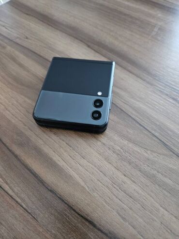 jbl flip: Samsung Z Flip | 256 GB | rəng - Qara