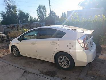 Продажа авто: Toyota Prius: 2013 г., 1.5 л, Вариатор, Гибрид, Седан — 2