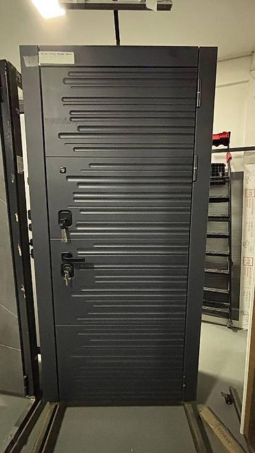 Межкомнатные двери: Входная дверь с декоративной панелью внутри и снаружи — это — 8