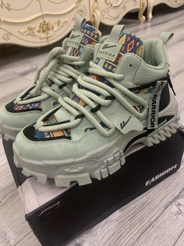 волейболный кросовка: Кроссовкалар, 42, Fashion, Жаңы, Акылуу жеткирүү, Өзү алып кетүү