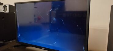 сломанный телевизор: Телевизор на запчасти. Сломан экран. Самсунг/Samsung. Диагональ 32