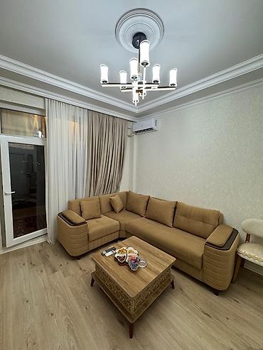 ikinci əl divan: Yeni, Divan, Azərbaycan — 1