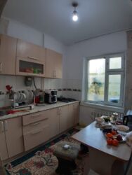 дом ысык кул: 2 бөлмө, 48 кв. м, 105-серия, 6 кабат, Косметикалык ремонт