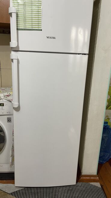 холодильник vestel: Холодильник Vestel, Б/у, Двухкамерный, 170 *