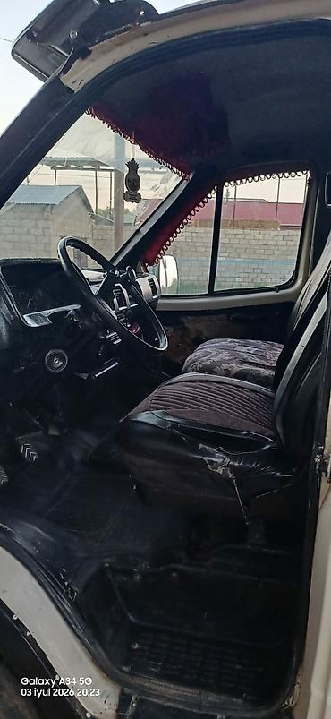 belarus 892 satilir: Yük maşını – GAZelle (efir/WS işarəli ön panel), dövlət nömrə nişanı — 5
