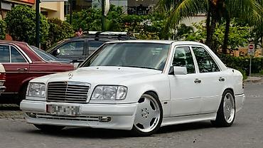 Mercedes-Benz W124: 1993 г., 2.2 л, Механика, Бензин, Седан
