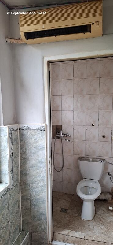 Uzunmüddətli kirayə mənzillər: Kiraye ucun 1otaqli studiya tipli menzil. 1 otaqli Ev butun lazimli — 5