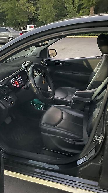 malibu 2 turbo: Chevrolet Spark: 2017 г., 1 л, Вариатор, Бензин, Хэтчбэк — 7