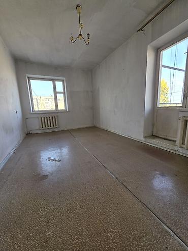 studio apartment: 1 комната, 32 м², Индивидуалка, 5 этаж, Требуется ремонт — 2
