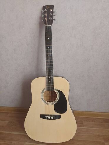 gitara: Akustik gitara, Fender