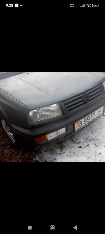 Volkswagen: Volkswagen Vento: 1992 г., 1.8 л, Механика, Бензин, Седан