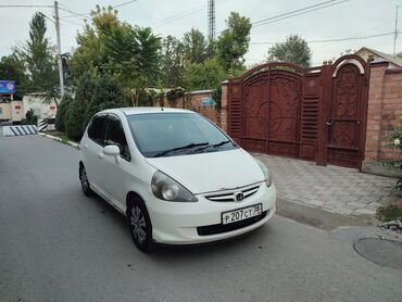 автомобиль фит: Honda Fit: 2001 г., 1.3 л, Вариатор, Бензин, Хетчбек
