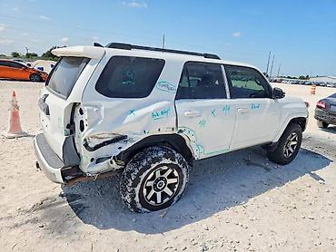 space runner: Toyota 4Runner: 2021 г., 4 л, Автомат, Бензин — 4