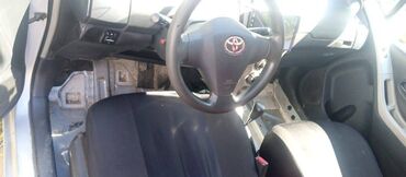 Toyota: Toyota Vitz: 0.9 l | 2005 il