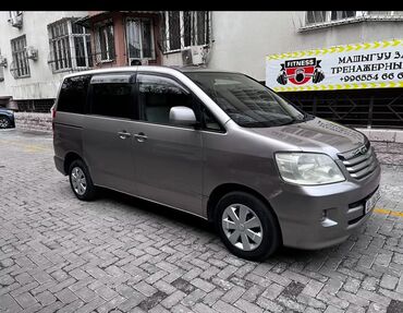 панель торпедо камри 30: Toyota Noah: 2003 г., 2 л, Автомат, Бензин, Вэн/Минивэн
