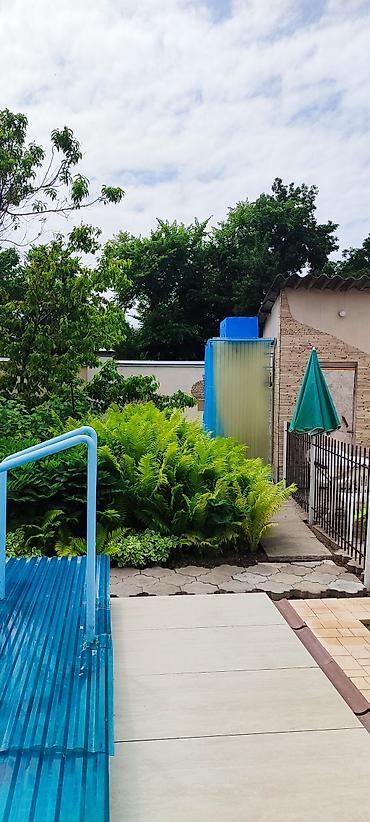 Продажа коттеджей и домов: Продаю дом в районе Кызыл-Аскера. Дом находиться по ул.Троицкая — 26