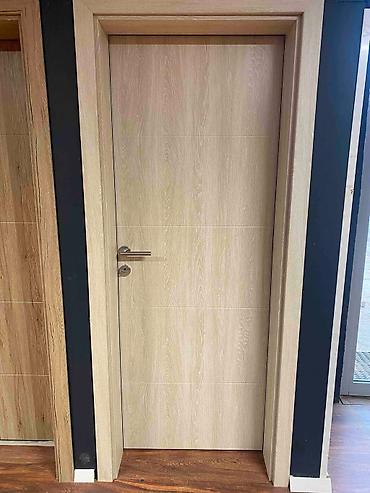 Prozori: Sobna vrata – moderna, ravna ploča sa horizontalnim fugama - Tip — 3