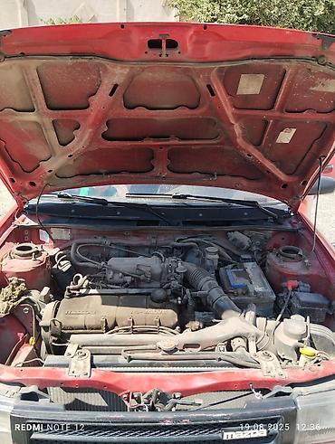 mazda d: Mazda 323: 1991 г., 1.6 л, Механика, Бензин, Седан — 9