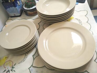 Kuhinjska oprema: Komplet bez servis 6 plitkih malih tanjira 6 dubokih velikih tanjira