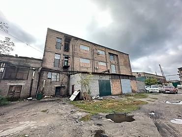 Продажа помещений свободного назначения: Продам! Коммерческое помещение. 2700м2. Садыгалиева/Мурманская. 4-х — 5