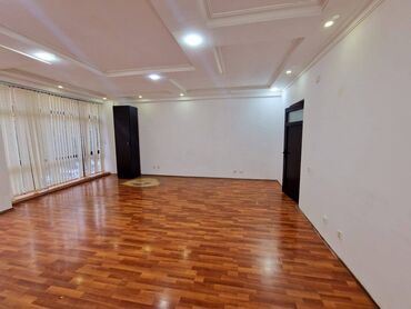 Ofislər: Nərimanov rayonu, “Təbriz” küçəsində, "Heydər Əliyev Mərkəzi"nə yaxın — 10