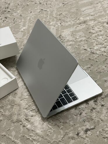 обмен ноутбука: 13.6-inch MacBook Air with Apple M2 chip 512GB SSD Почти новая не
