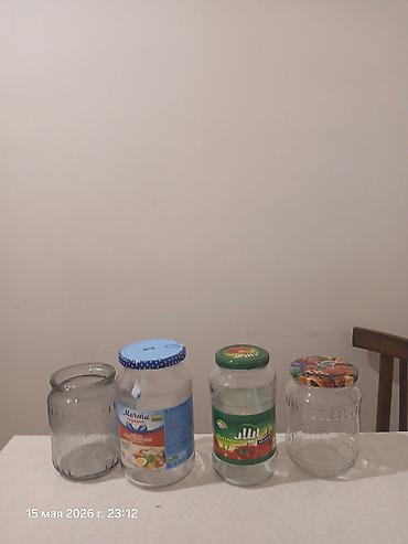bankalar: Şüşə bankalar 
- Material: qalın şüşə. çoxdur 40 qəpikdən — 2