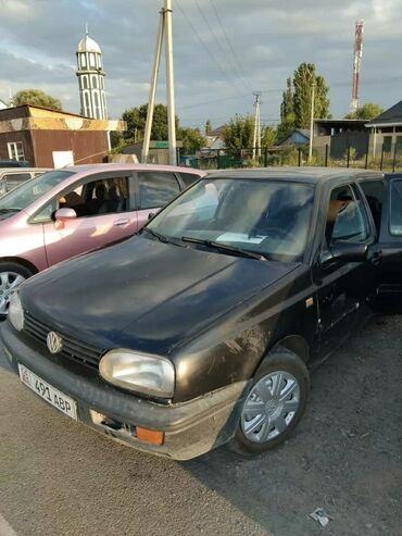 машина которгуч: Volkswagen Golf: 1993 г., 1.6 л, Механика, Бензин, Хетчбек