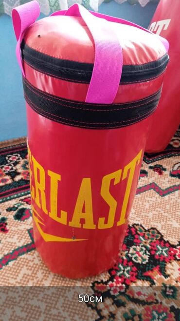 Боксерские груши: Боксёрская груша от Everlast, разработанная для отработки ударов и — 10