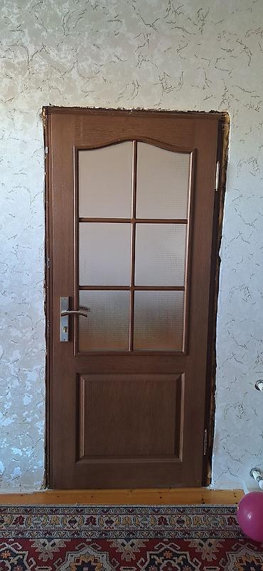 qoz qelibi: Mətbəx üçün İşlənmiş Otaq qapısı 80x200 sm Çərçivə ilə, Zəmanətli, Ödənişli çatdırılma — 1