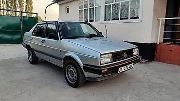 Volkswagen Jetta: 1989 г., 1.8 л, Кол менен иштөөчү, Бензин, Седан — 1