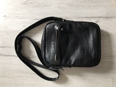 портфель для документов: Классикалык сумка, Материалы: Эко булгаары, Чөнтөктөрү көп, Унисекс