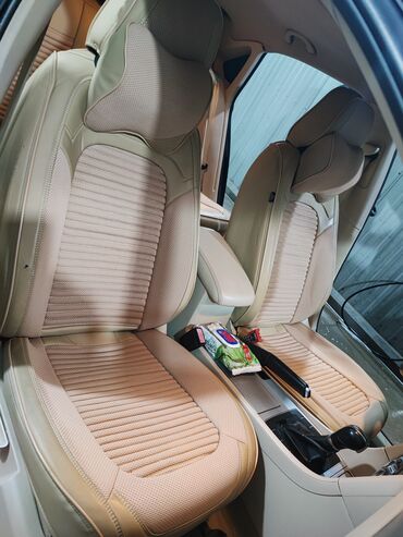 Volkswagen: Volkswagen Passat: 2.5 l | 2012 il Sedan — 14