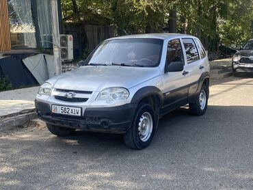 Chevrolet: Chevrolet Niva: 2011 г., 1.7 л, Бензин, Внедорожник