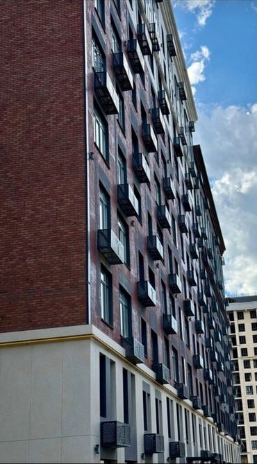 Продажа квартир: 4 комнаты, 130 м², Элитка, 3 этаж, ПСО (под самоотделку)