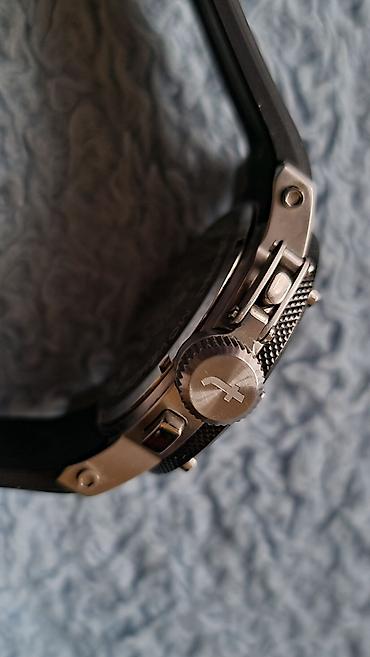 Ručni satovi: Sportski muški ručni sat sa hronografom i tahimetrom - Kućište — 3