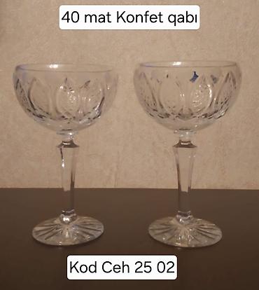 xrustal konfet qabı: 40 mat Konfet qabı xrustalmaterialdan, ayaqlı dizayn - — 1