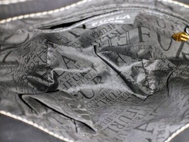 Torbe: Furla kožna torbica Prelepa manja Furla torba od prirodne kože u na lalafo.rs — 7 Torbe: Furla kožna torbica Prelepa manja Furla torba od prirodne kože u — 7