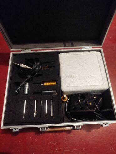 Manikür, pedikür aparatları: Tatu maşın dəsti – alüminium daşıma çantasında komplekt. Komplektin — 2