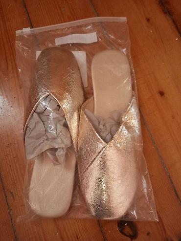 Basanoşka və səndəllər: Ölçü: 37, rəng - Qızılı, Yeni — 4