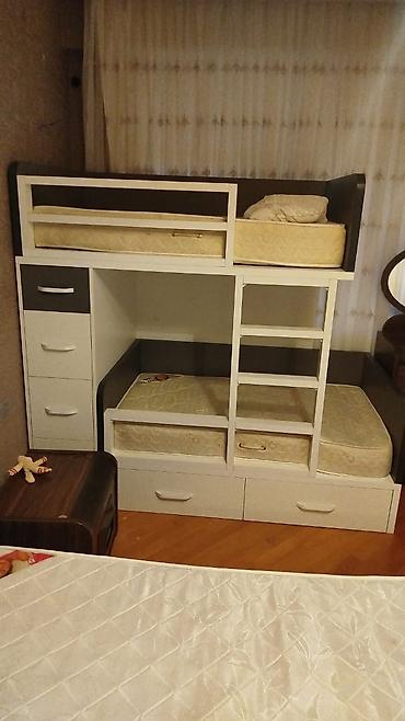 Oğlan və qız üçün, İşlənmiş, Çarpayı, Matras ilə, Siyirməli