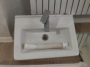 Сантехника: Vanna otağı üçün dəst Komplekt aşağıdakılardan ibarətdir: - Divara — 4
